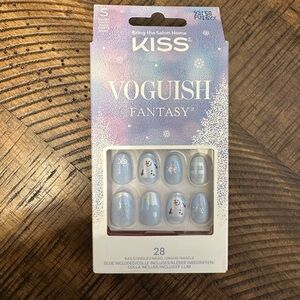 KISS Vogueish Fantasy Blue Snowman Nail Set